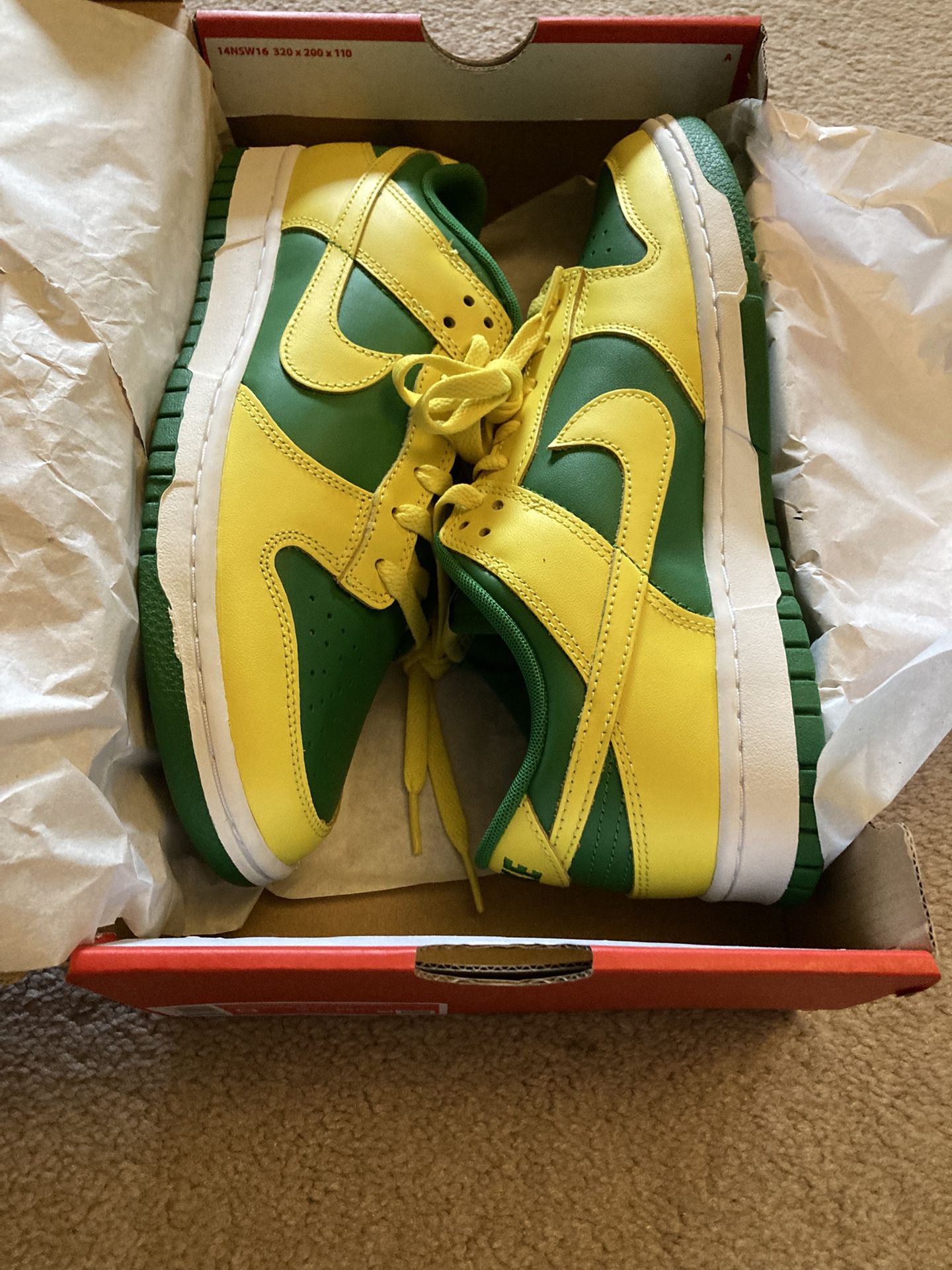 Nike Dunk Low Oregon Ducks Size 9