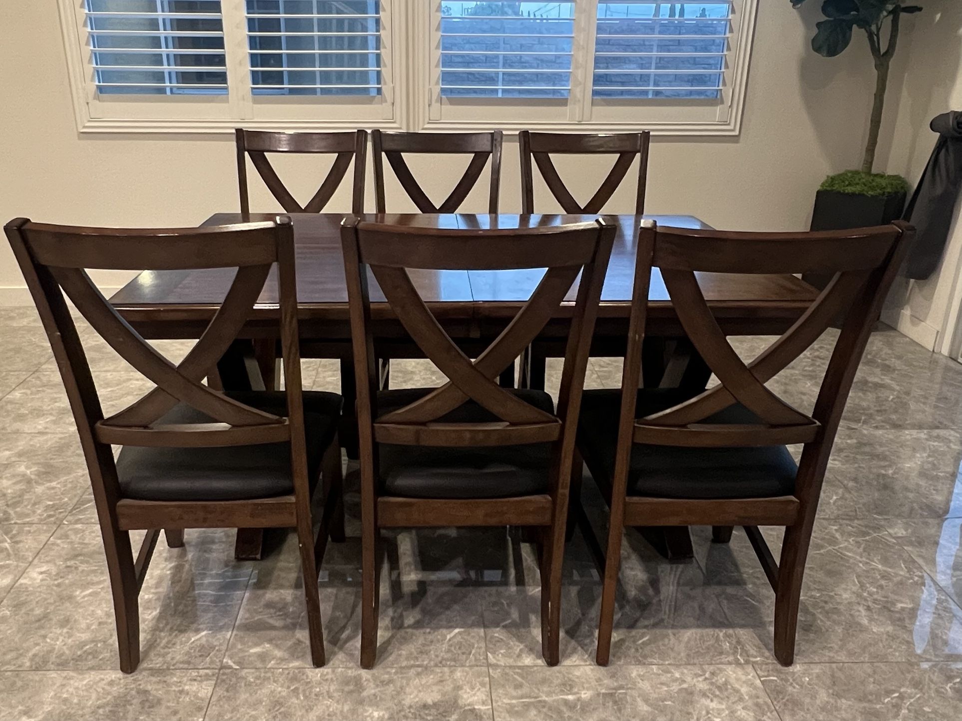 Costco Bayside Lathan Dining Table