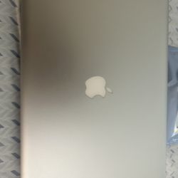 2012 MacBook Pro 15.4 Inch (Like New)