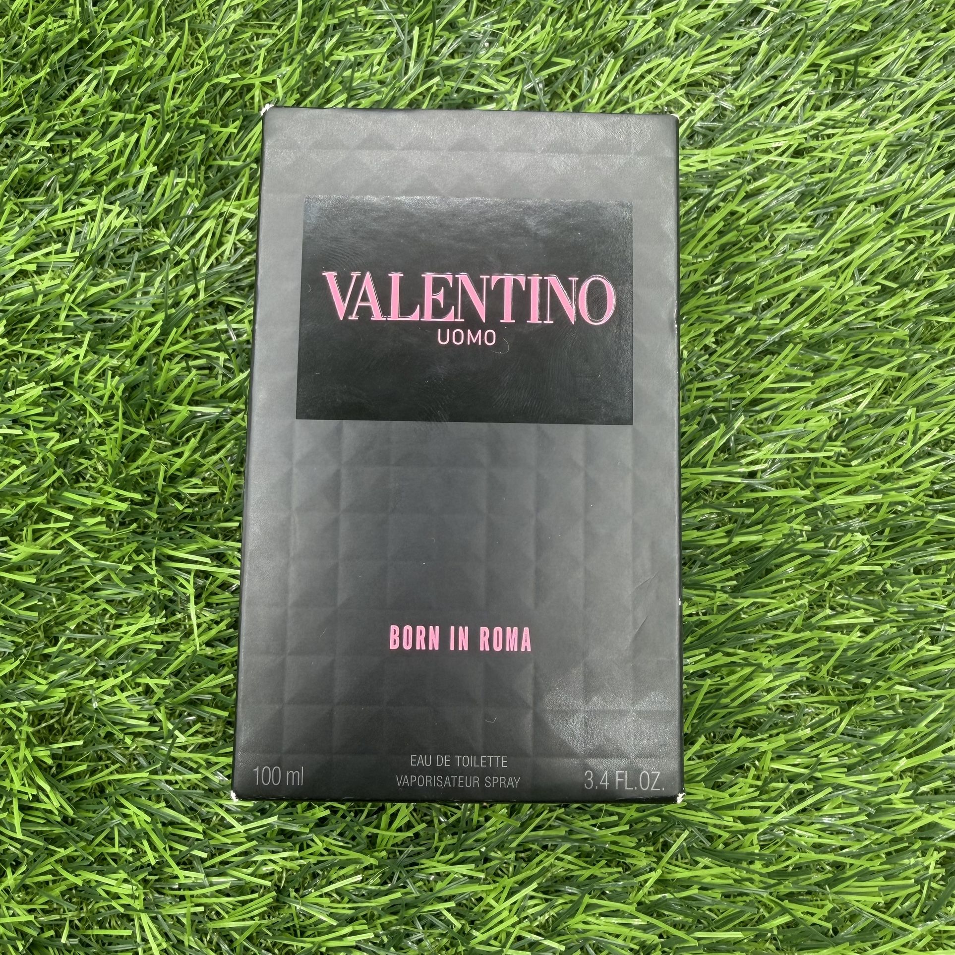 Valentino Uomo Born in Roma