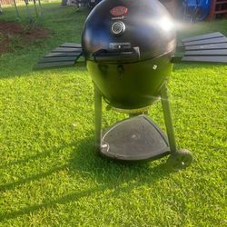 Char Griller Akron with cover