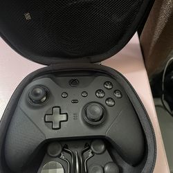 xbox elite series 2 controller - works like new