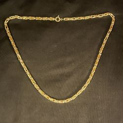 GOLD CHAIN - NEW