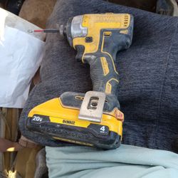 Dewalt  20 V Max With Battery