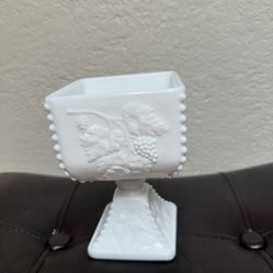 Westmoreland Milk Glass Beaded Grape 