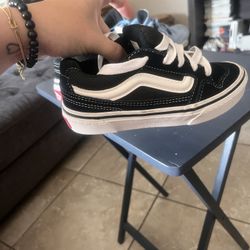 size 1 kids vans