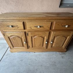 Solid wood Buffet / Side Board Cabinet - Great Storage!