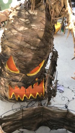 Halloween decor as is parts only