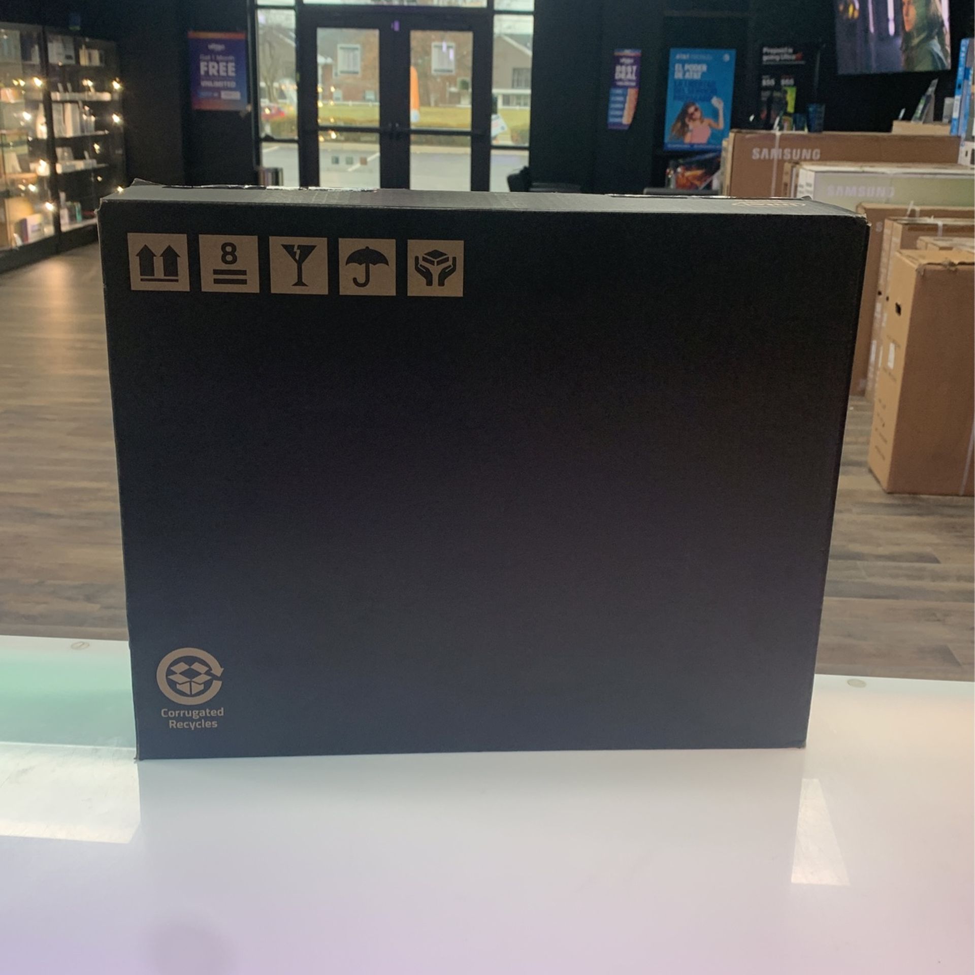 15.6β Razer Blade 15 RTX 3070 GPU 1TB SSD/16GB RAM Intel Core I7 CPU Brand New Sealed