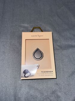 NANETTE LEPORE TEARDROP RING HOLDER & KICKSTAND FOR SMARTPHONES