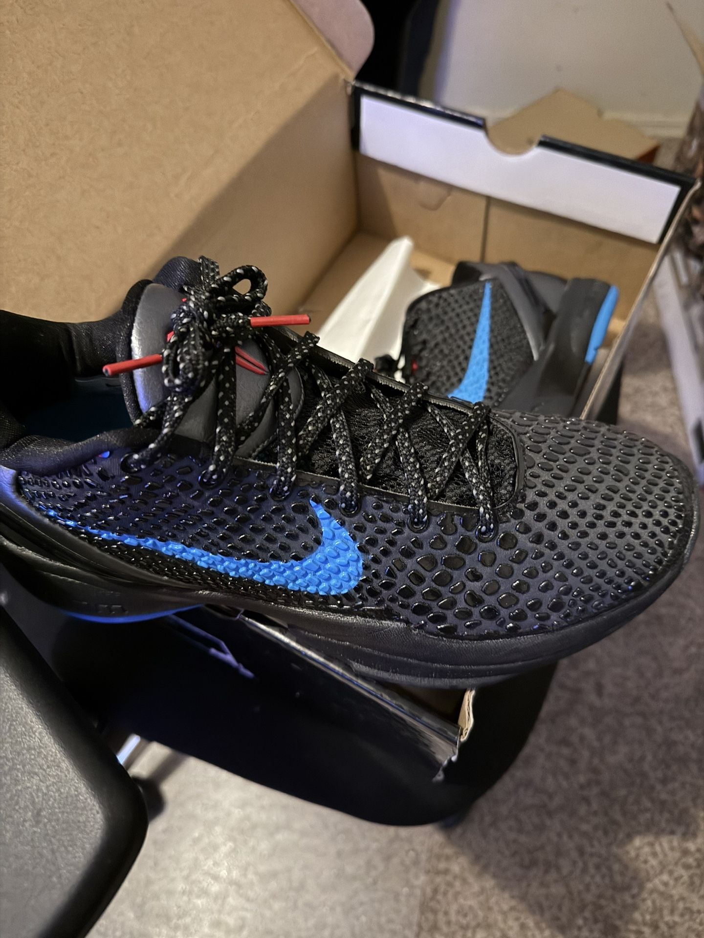 Kobe 6 Dark Knight Shoes Size 10