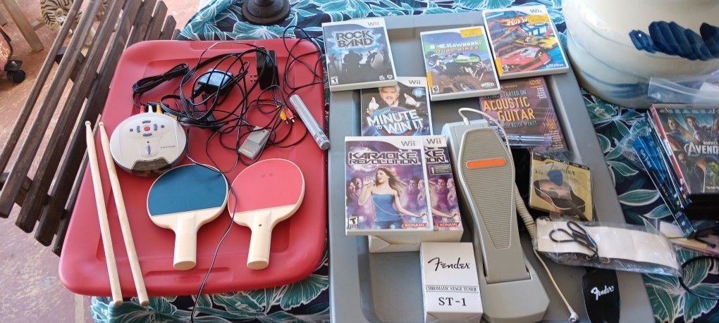 Miscellaneous game pieces