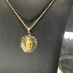 10k Gold Pendant And Chain Together Deal Both On Special Discount..