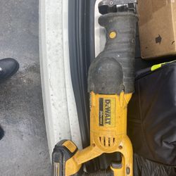 Dewalt Cordless Saw 20v