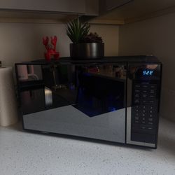 Counter Samsung Microwave