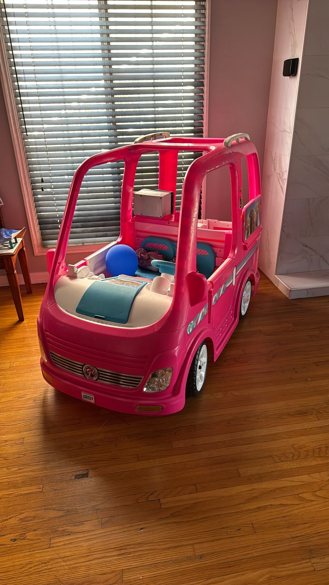 Barbie Van