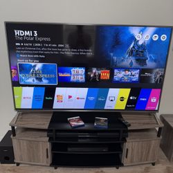 70” LG 4K Smart TV with HDR 
