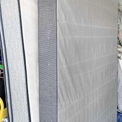 Queen Size Mattress And Box Spring 