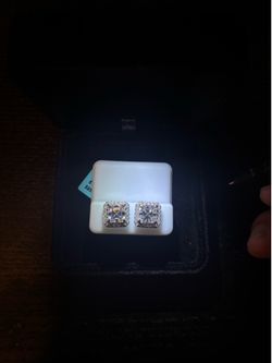 Moissanite Square Cut Halo Earnings
