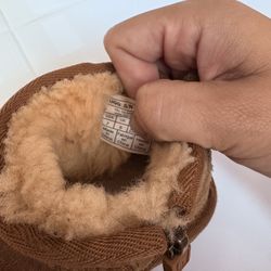 Toddler Uggs Size 7