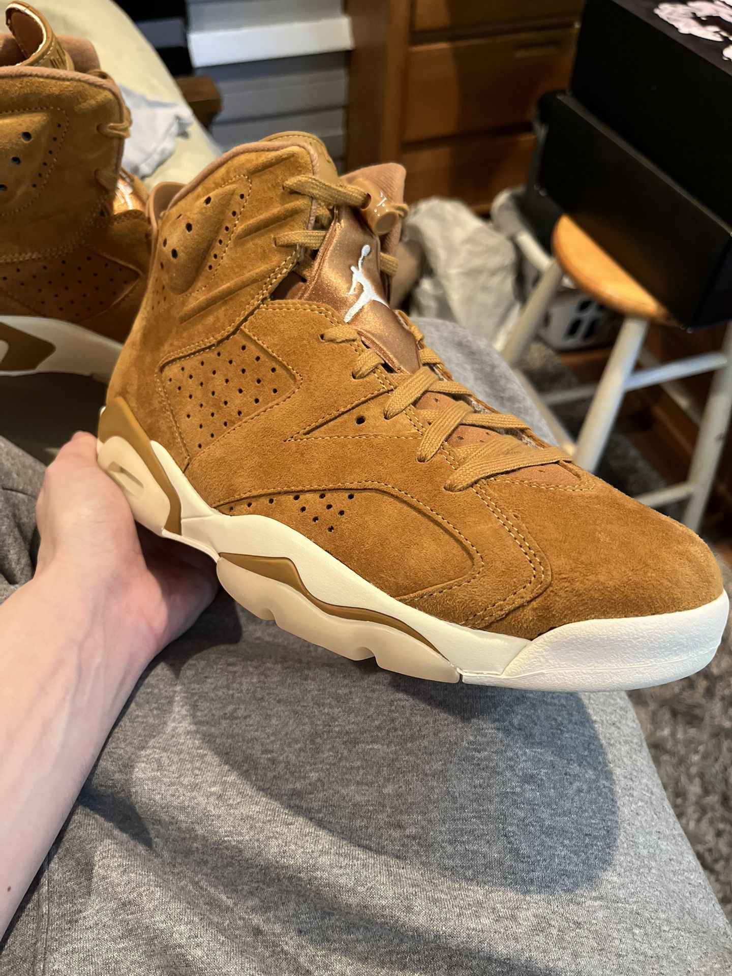 Air Jordan 6 Retro Wheat Size 11.5 for Sale in Northport, NY - OfferUp
