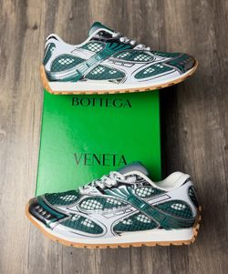 Bottega Veneta Sneakers Brand New shoes with box and dust cover
