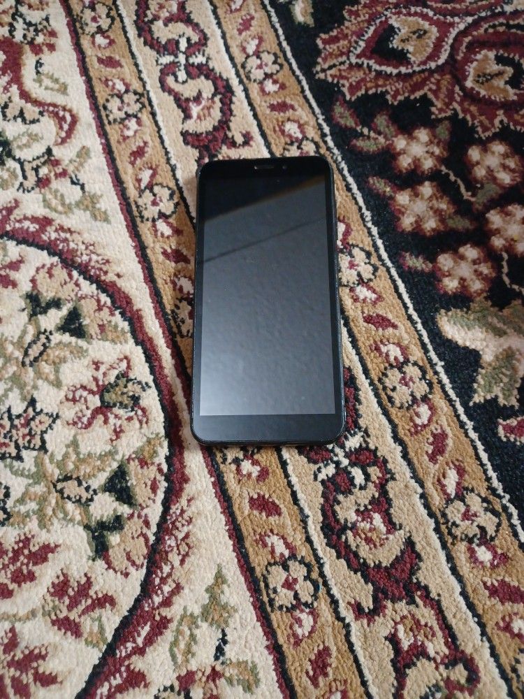 BLU G33 Phone
