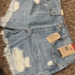 Levi’s - 501 Shorts High Rise / 32