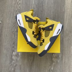 Jordan 4 Lightning