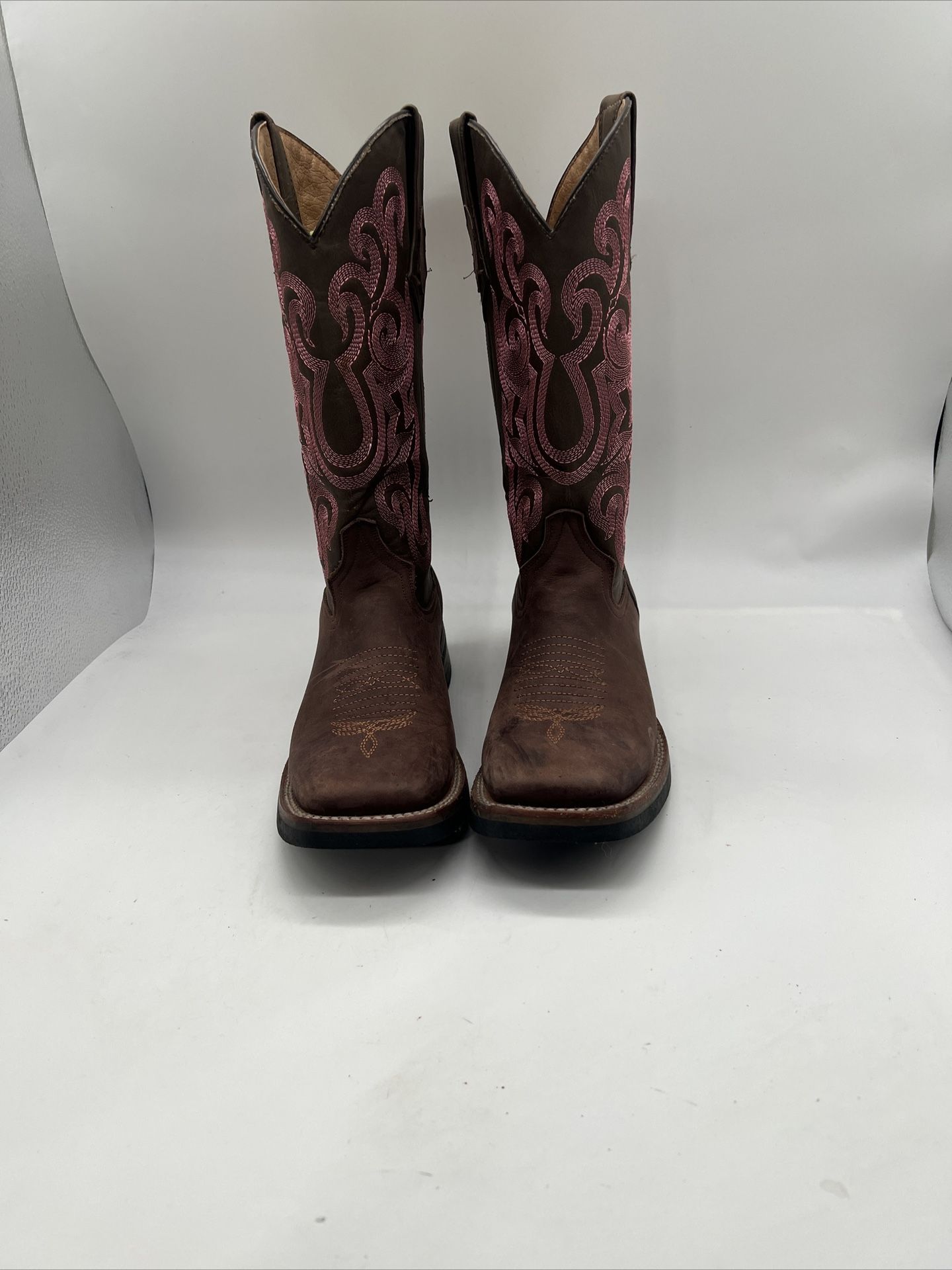 Ferrini Cowboy Maverick Embroidered Square Toe Boots size 8.5 B