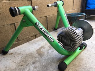 Kinetic road machine fluid trainer