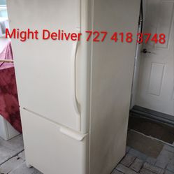Bottom Freezer Fridge Works Great Very Clean Might Deliver