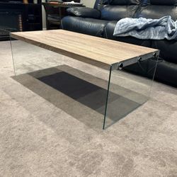 Coffee table w/ tempered glass base