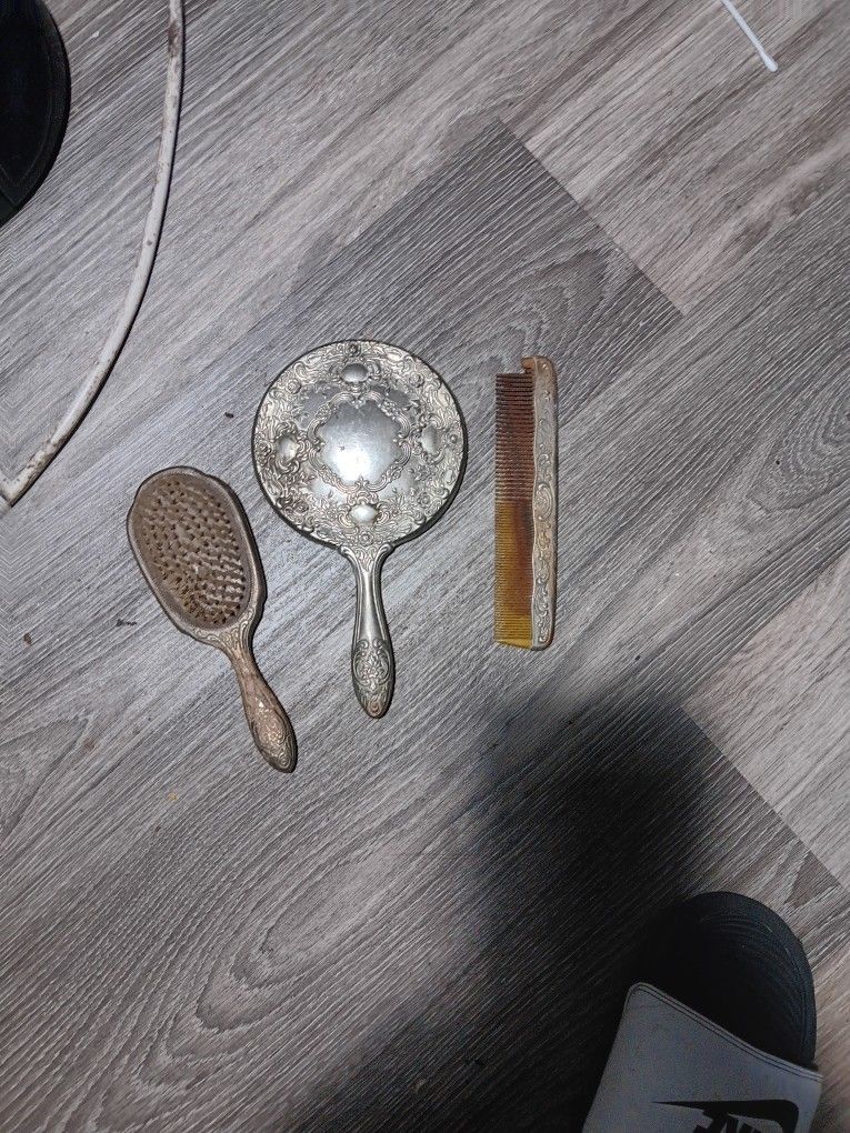 Vintage Vanity Set (Mirror Glass Missing)