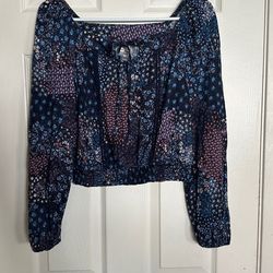 Juniors Women’s crop blouse size XS