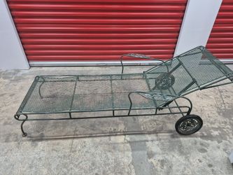 vintage green wrought iron chaise lounge