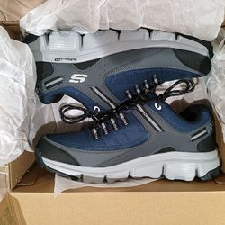 NIB Skechers Summit Memory Foam 10.5