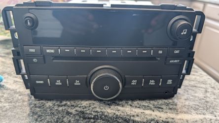 Factory am/ fm radio with cd player