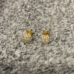VVS1 7.5mm Moissanite Yellow  Gold