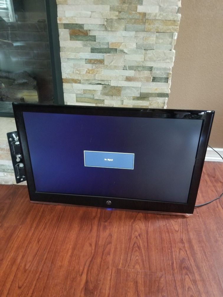 Westinghouse 32 Inch Smart TV