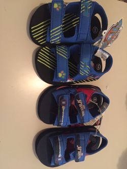 New!!! Toddler sandals size 5/6