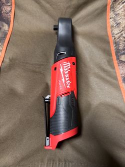 Milwaukee M12 3/8 Fuel Rachet