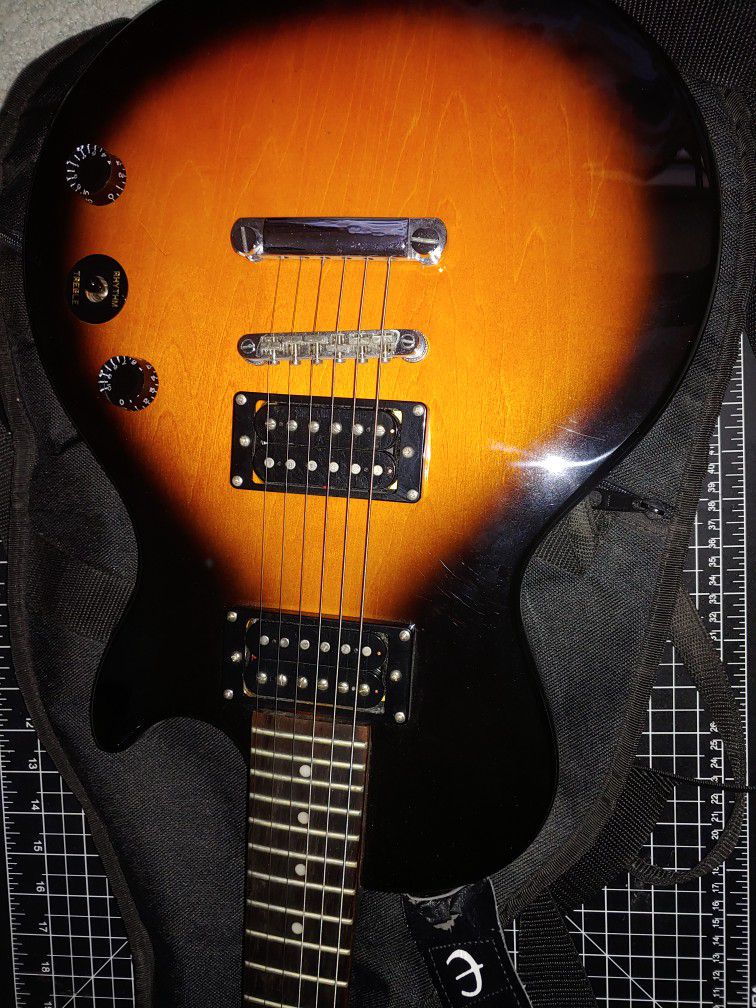 Epiphone Les Paul Special II Electric Guitar (Vintage Sunburst)


