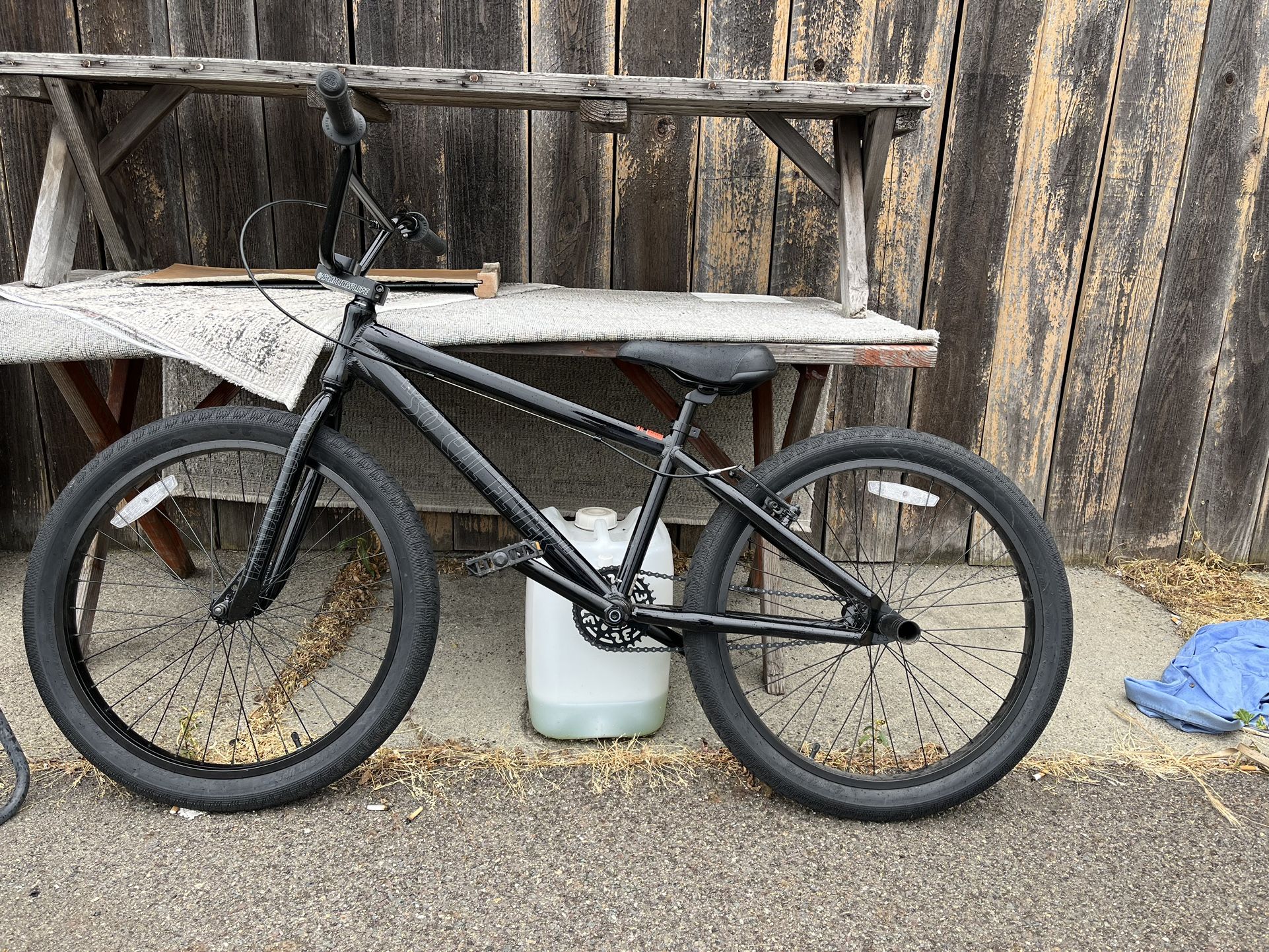 SE Bike So Cal Flyer 24 inch BMX Bike Stealth Mode Black
