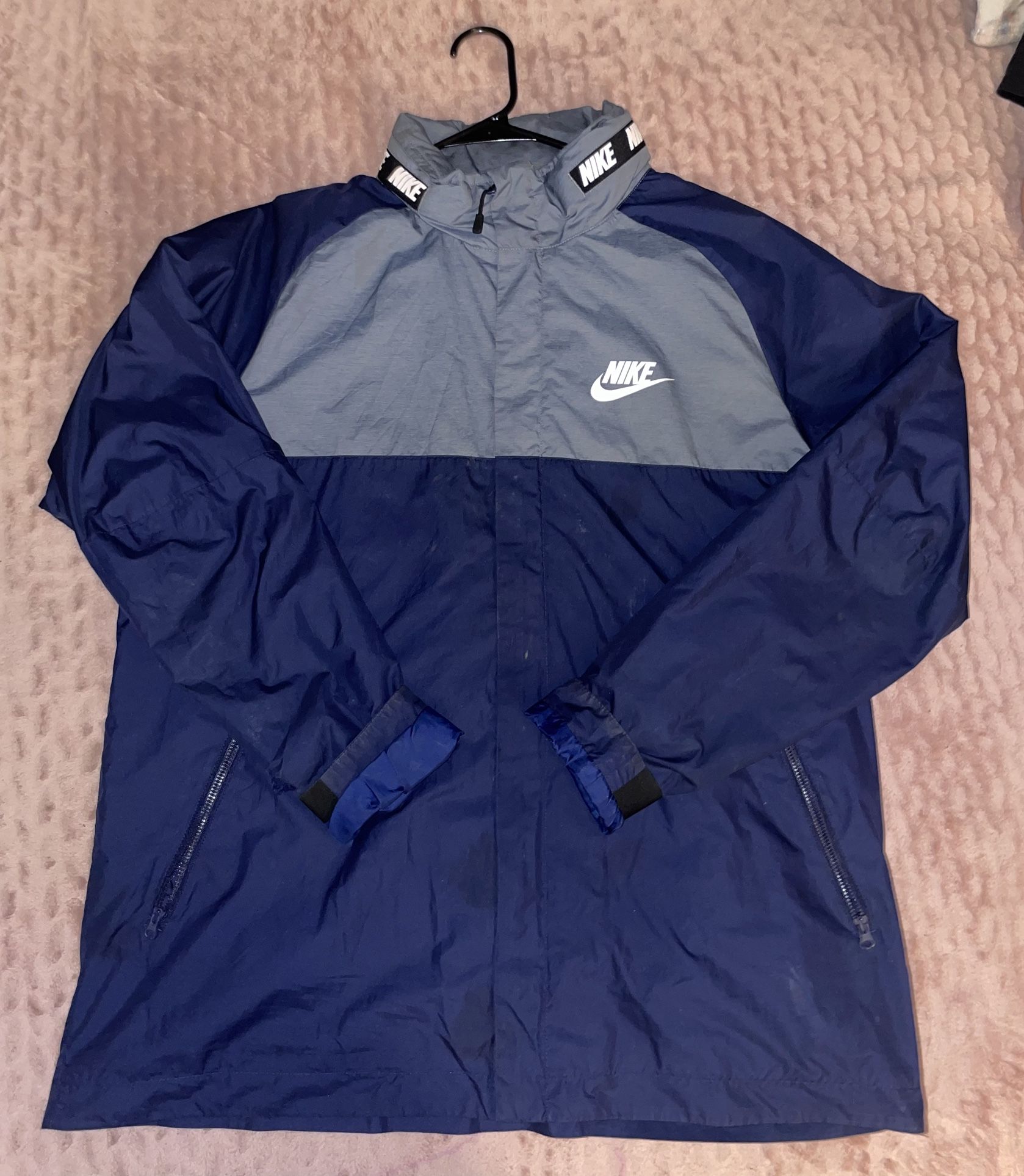 New XL Nike Windbreaker