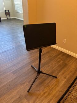 Sheet music stand