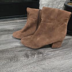Suede knee boots size 9