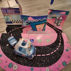 LOL Car Playset