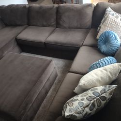 4-Piece (Right-Facing) Sectional / Groovy Chocolate / Mor Furniture