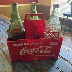 3 Vintage 32oz Sprite and Coke Bottle with Coca-Cola Plastic Carrying Case